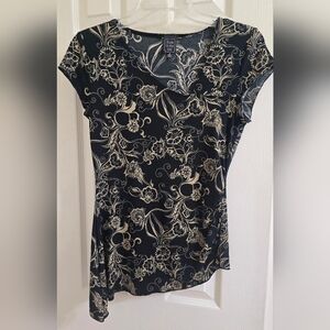 Susie In the City Black and Cream Floral Top